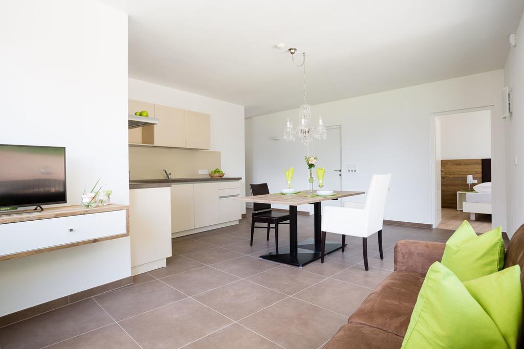 Ferienwohnungen Hochbrunner Terlano Extérieur photo